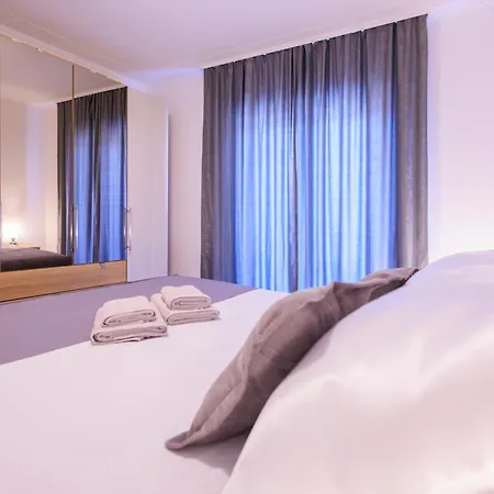 Maya Apartment