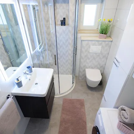 Maya Apartment *