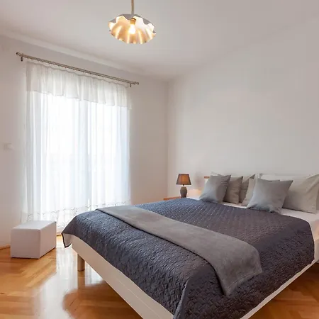 Apartman Maya Podstrana