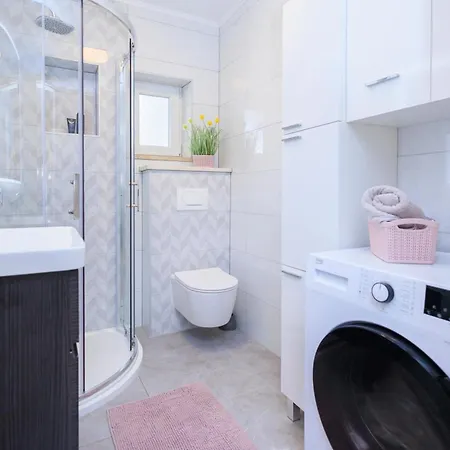 Maya Apartman *