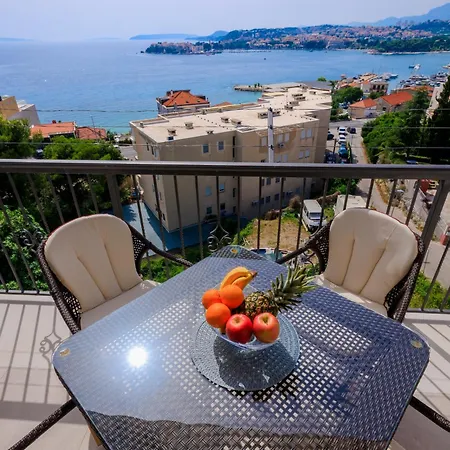 Maya Apartman