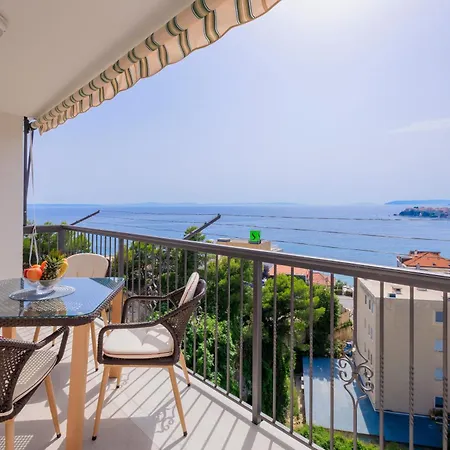 Maya Apartman